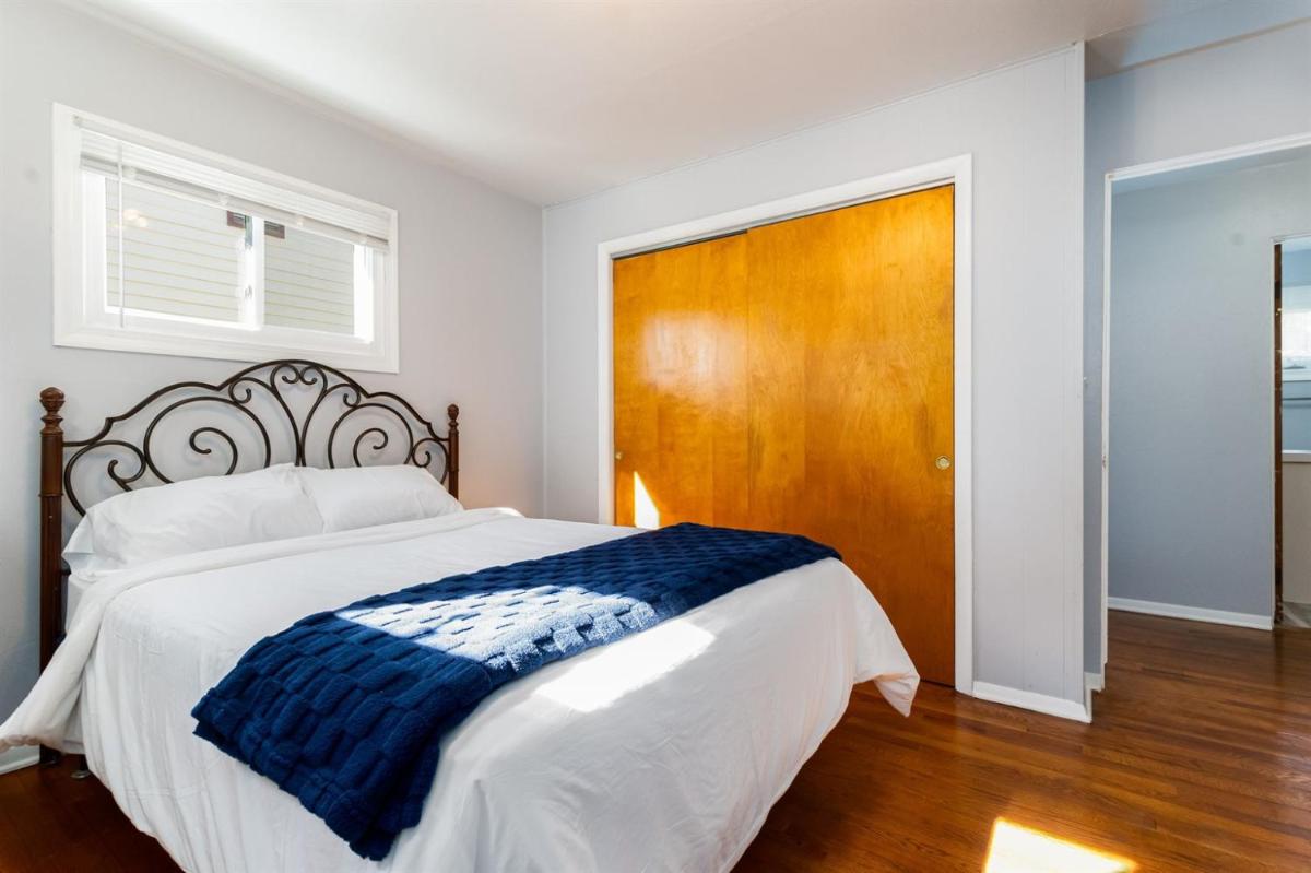 The Irish Charm5BR 2BA Home 1mi to ND Campus - Housity