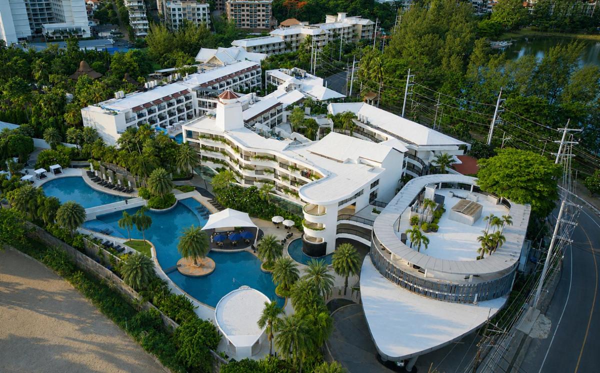 Holiday Inn Resort Phuket Karon Beach by IHG - Housity