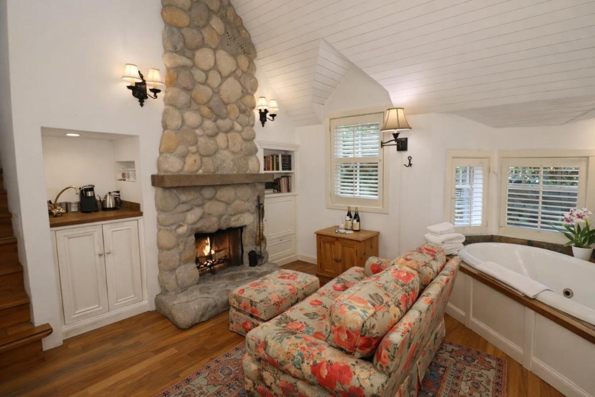 Simpson House Inn - Housity