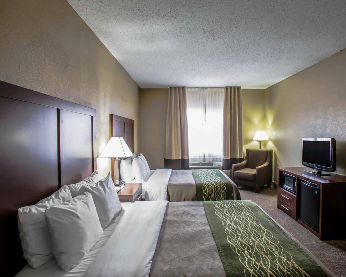 Comfort Inn Morris I-80 - Housity