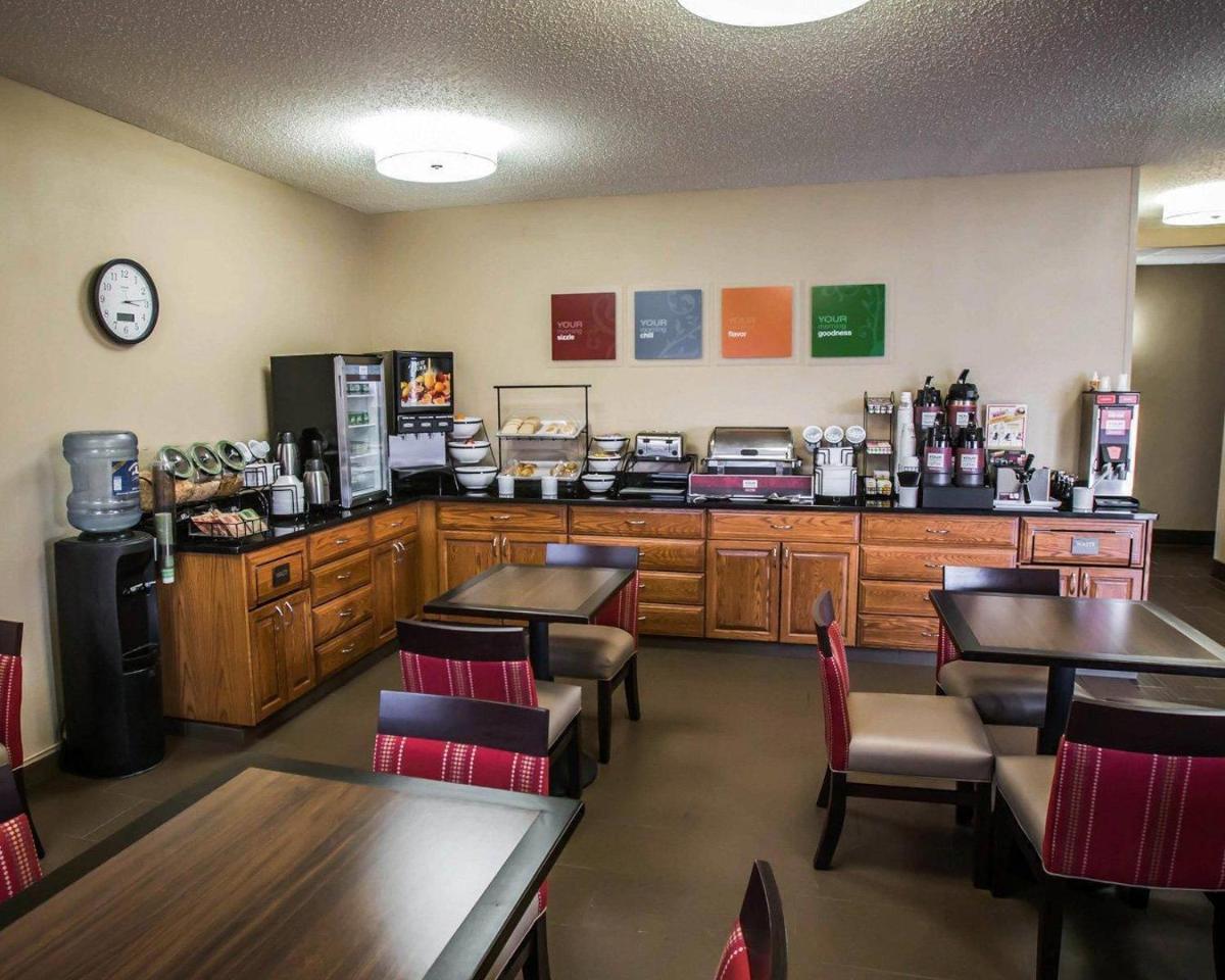 Comfort Inn Morris I-80 - Housity