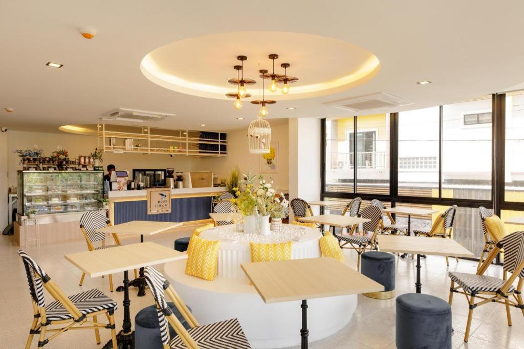 The Brillianest Gallery Hotel Hatyai - Housity