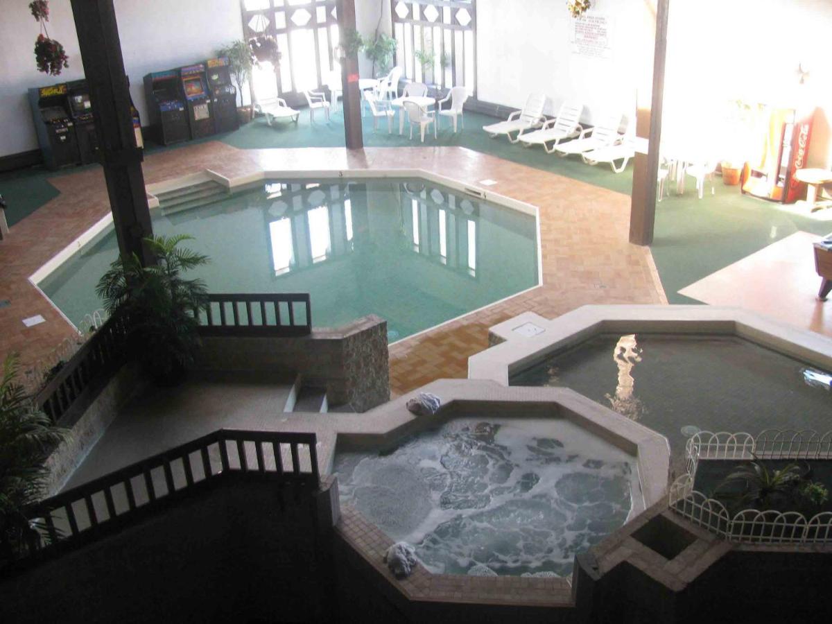 MOOSEJAW INN - Housity