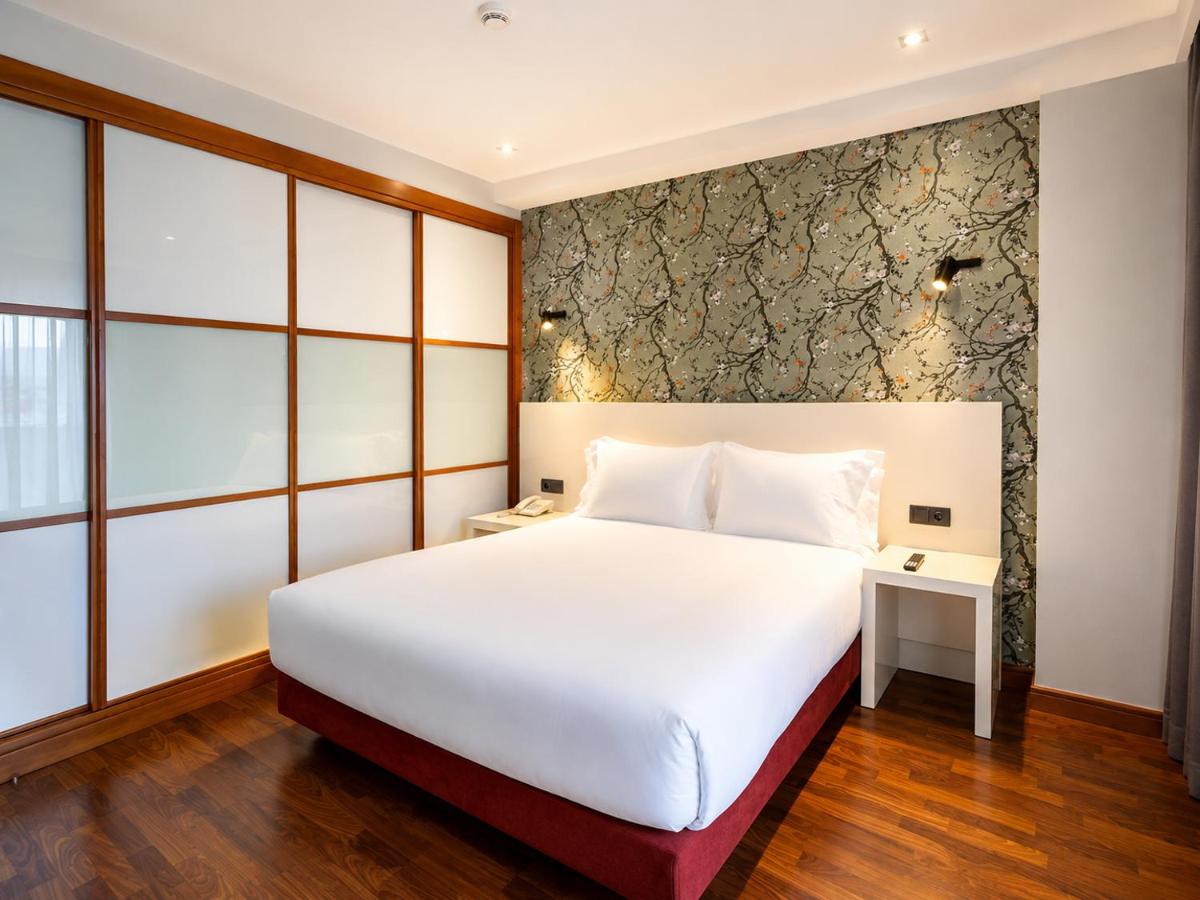 Hotel Apartamentos San Fermín Pamplona - Housity