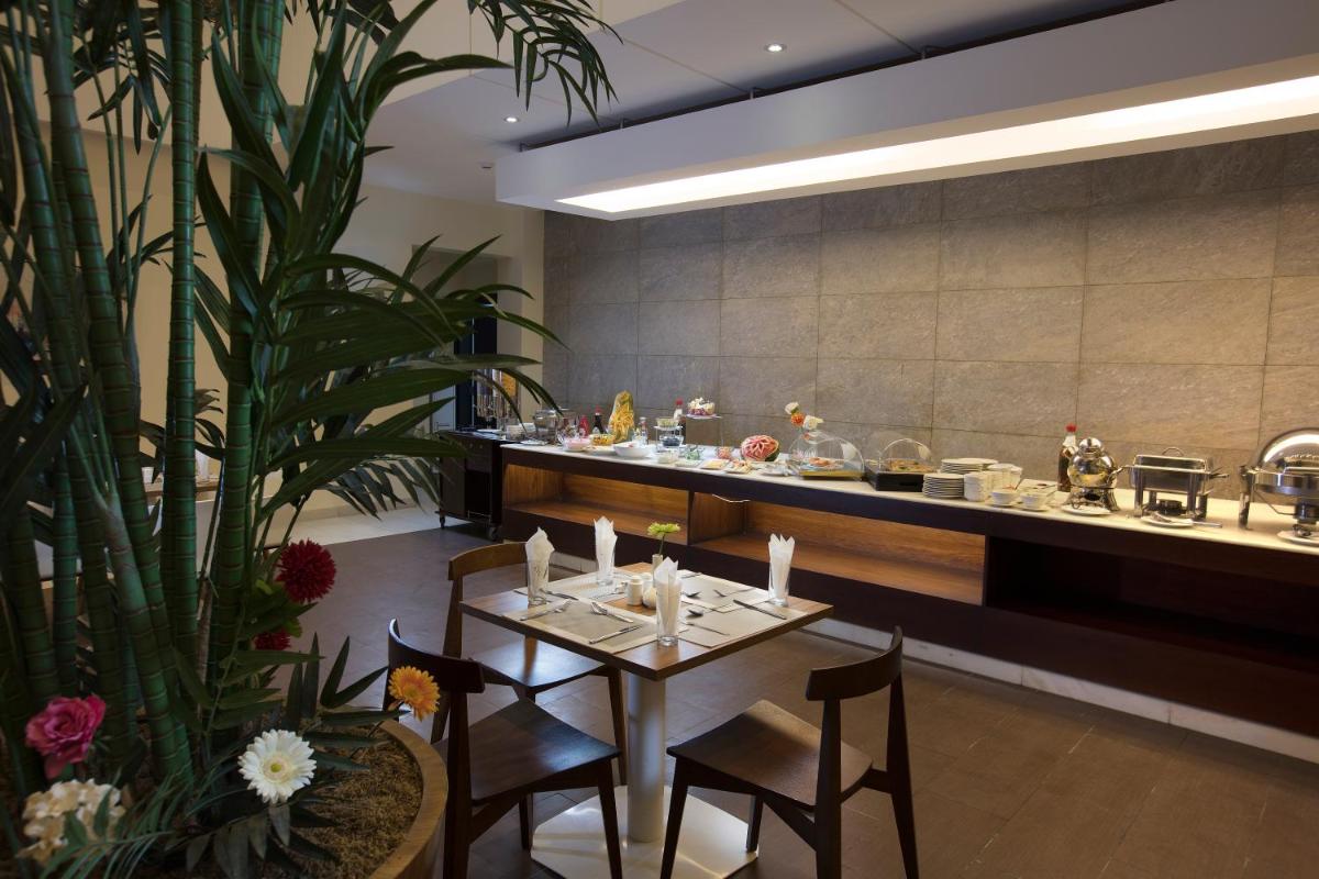 Grand Lily Hotel Suites - Housity