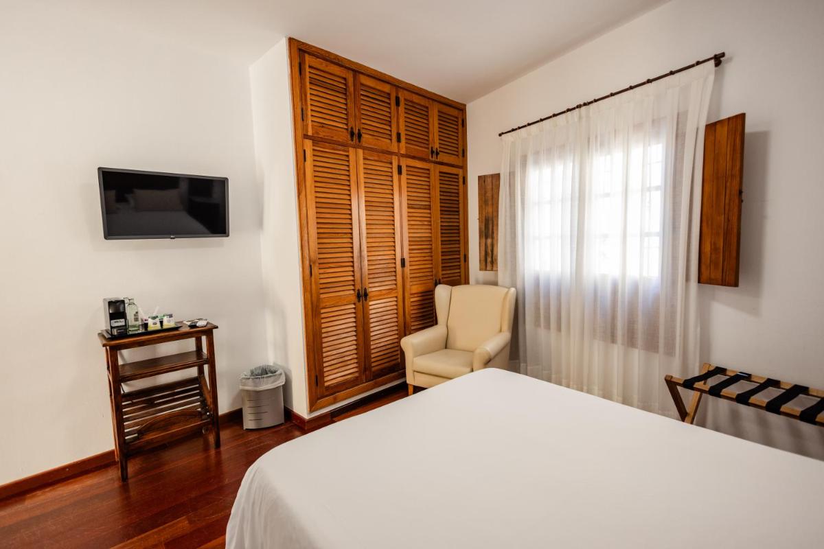 Hotel Rural Casa de Los Camellos - Housity