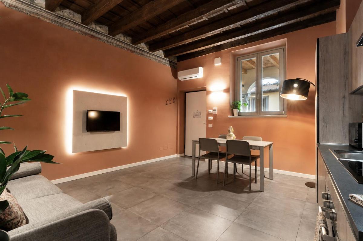 REGO APARTMENTS - Boutique Aparthotel with some off-site apartments in a Charming Historic District close to Upper Town - Housity