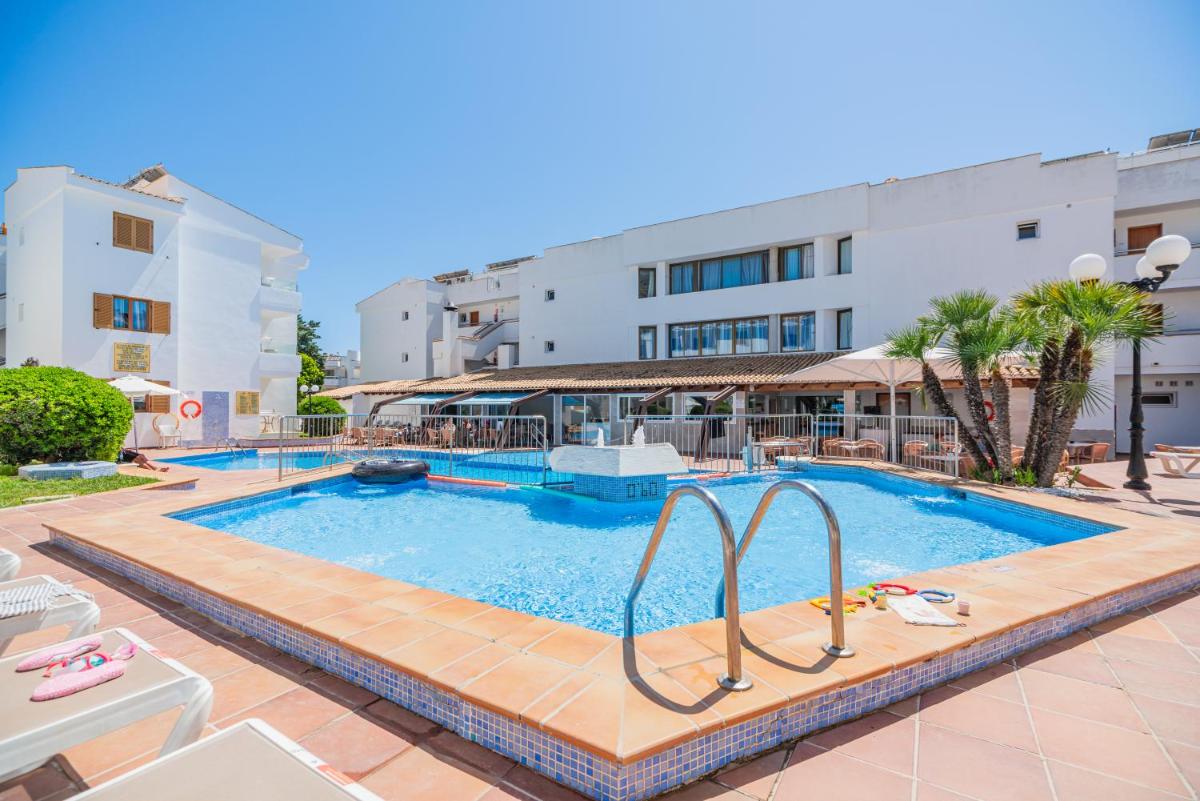 Aparthotel Flora - Housity