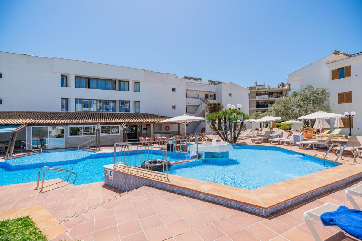 Aparthotel Flora - Housity