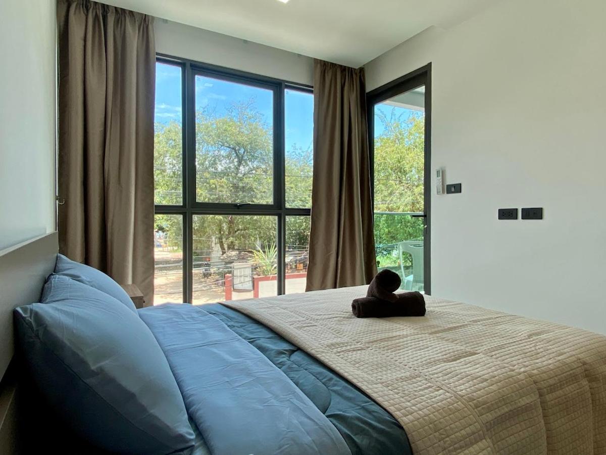 Breeze Beachside 203 - Housity