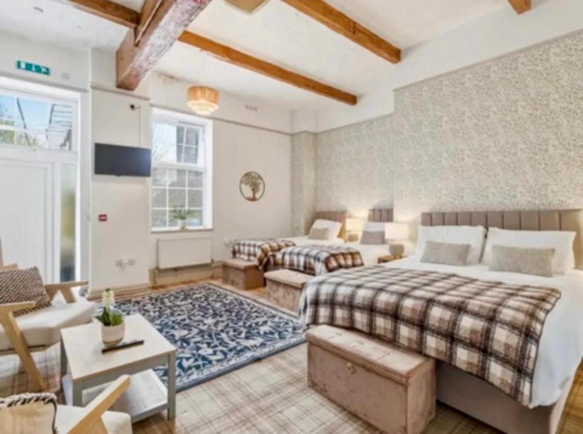 Blenkinsopp Castle Inn - Housity