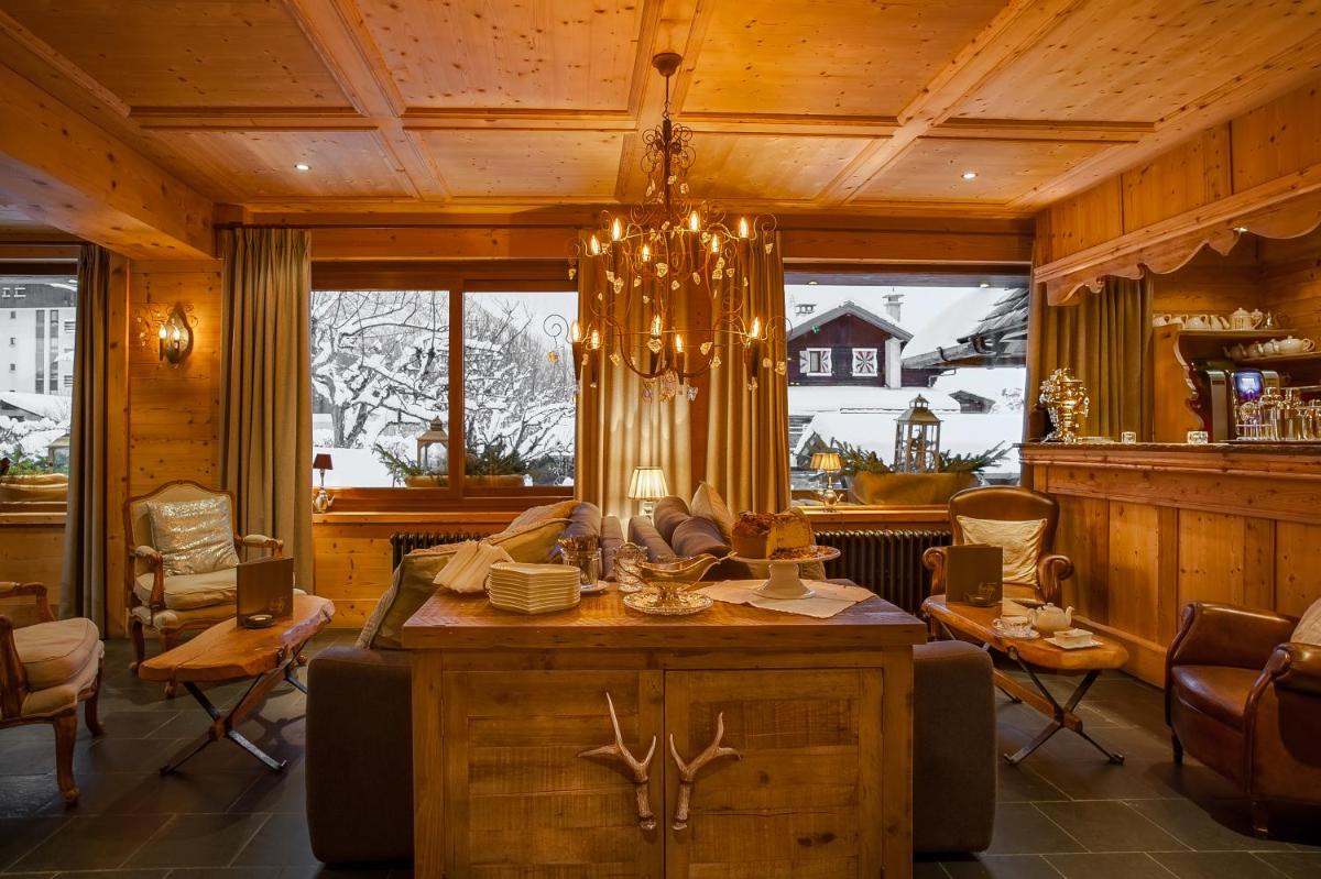 Coin salon dans l'établissement Chalet-Hôtel Hermitage