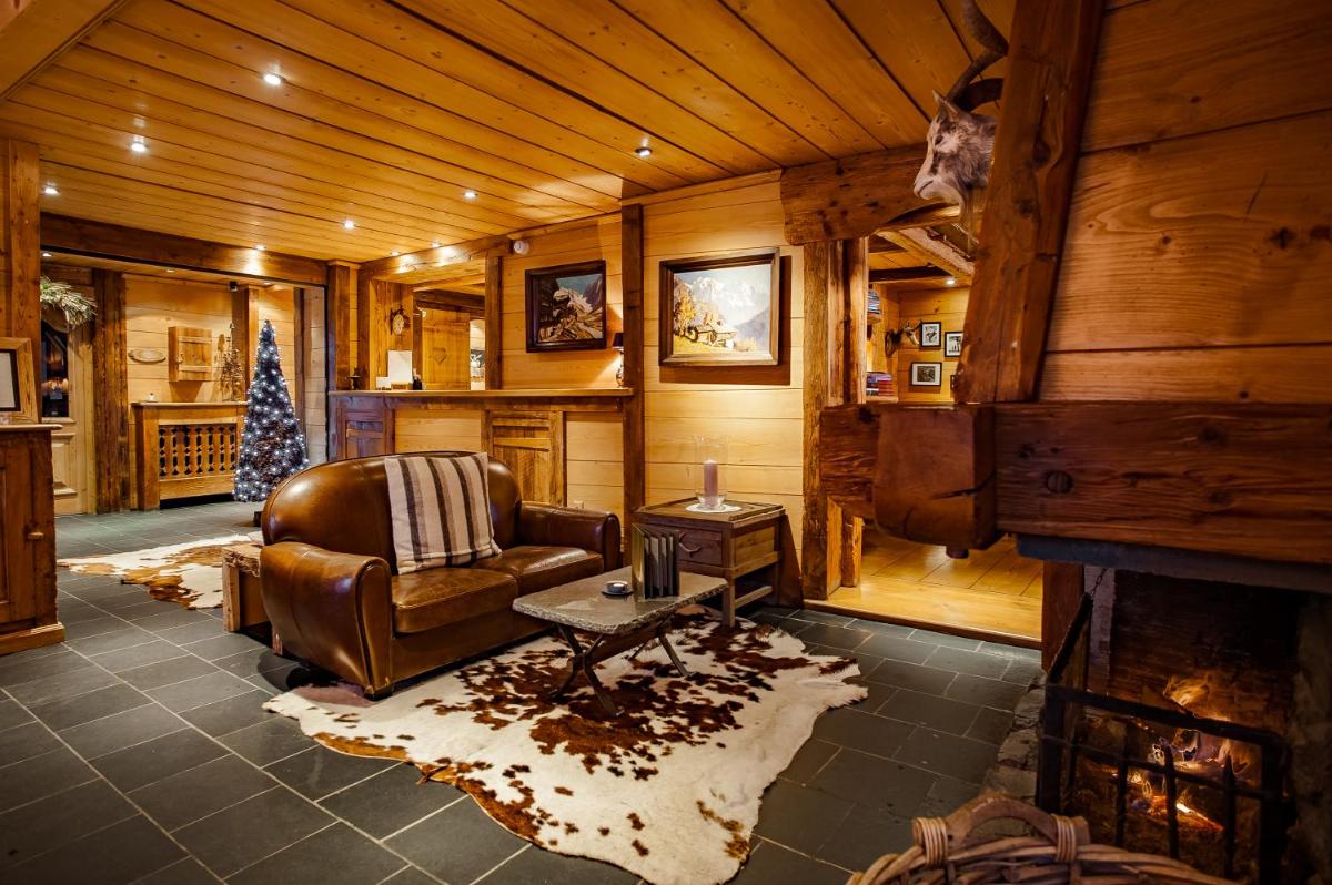 Coin salon dans l'établissement Chalet-Hôtel Hermitage
