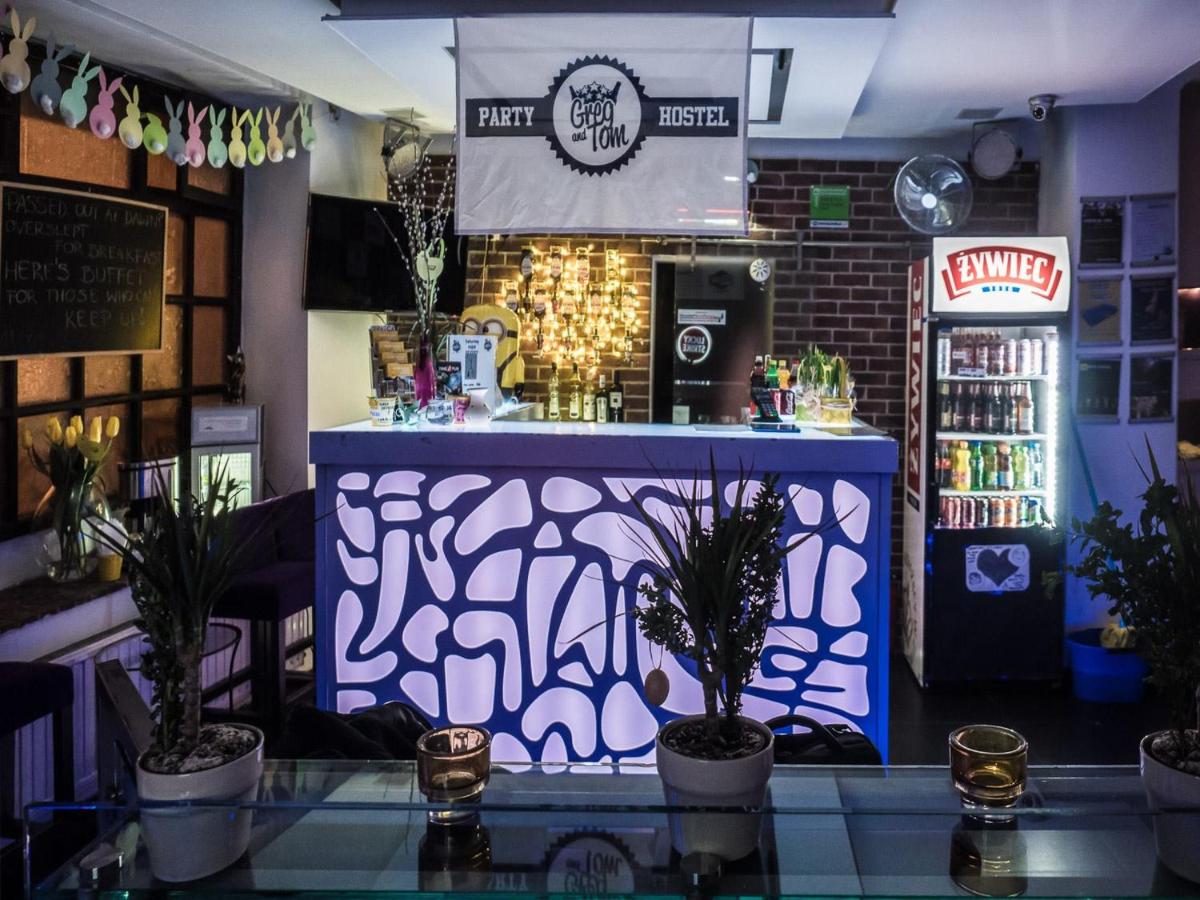 Greg&Tom Party Hostel - Housity
