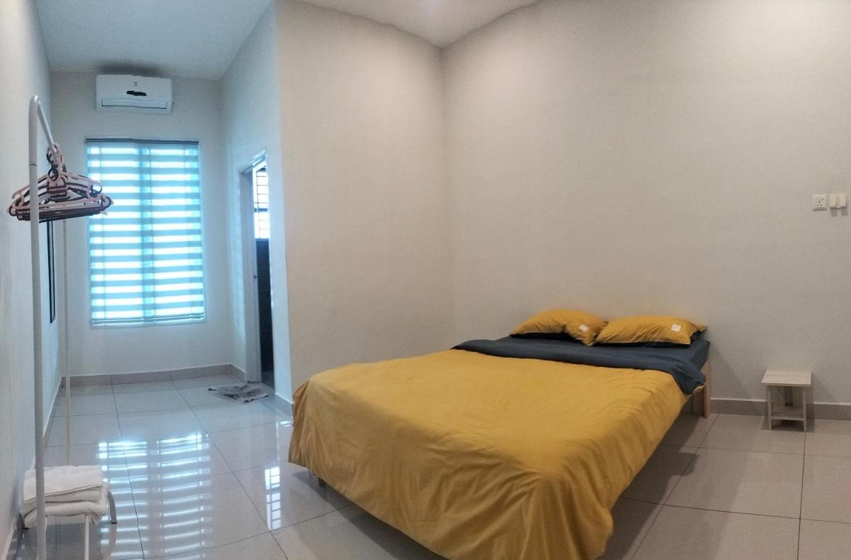 73 Cozyhome-Gated and Guarded,Northern European Interior - Hizvo