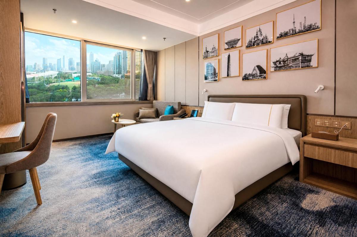 China Mayors Plaza - Free shuttle between hotel and Exhibition Center & Exhibitor registration Counter during Canton Fair - Housity