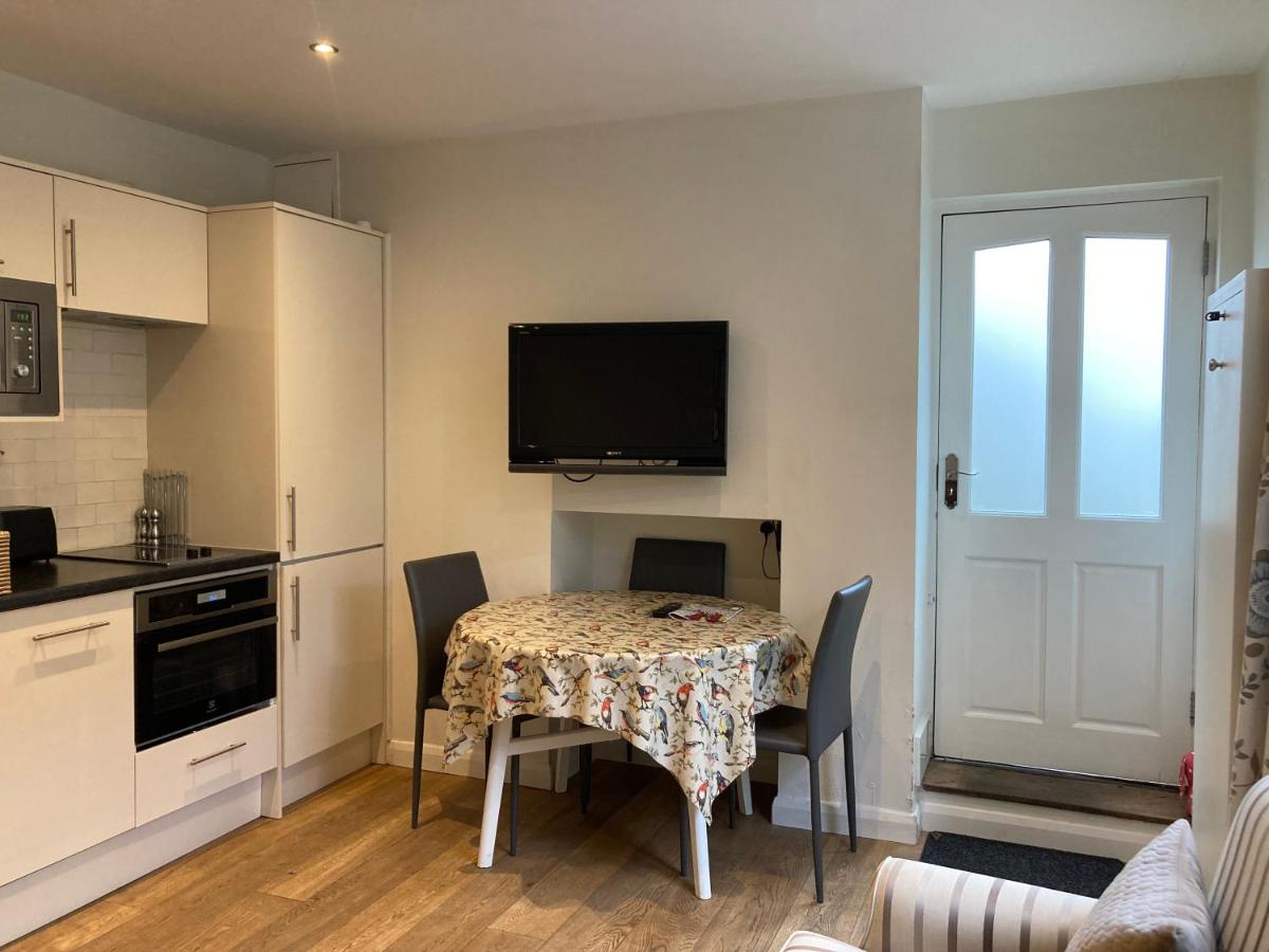 The Apartment, 24 West End Terrace, Winchester - Housity