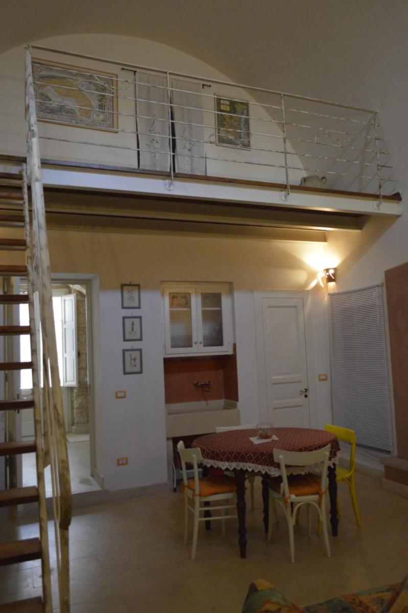 The Green Door - Housity