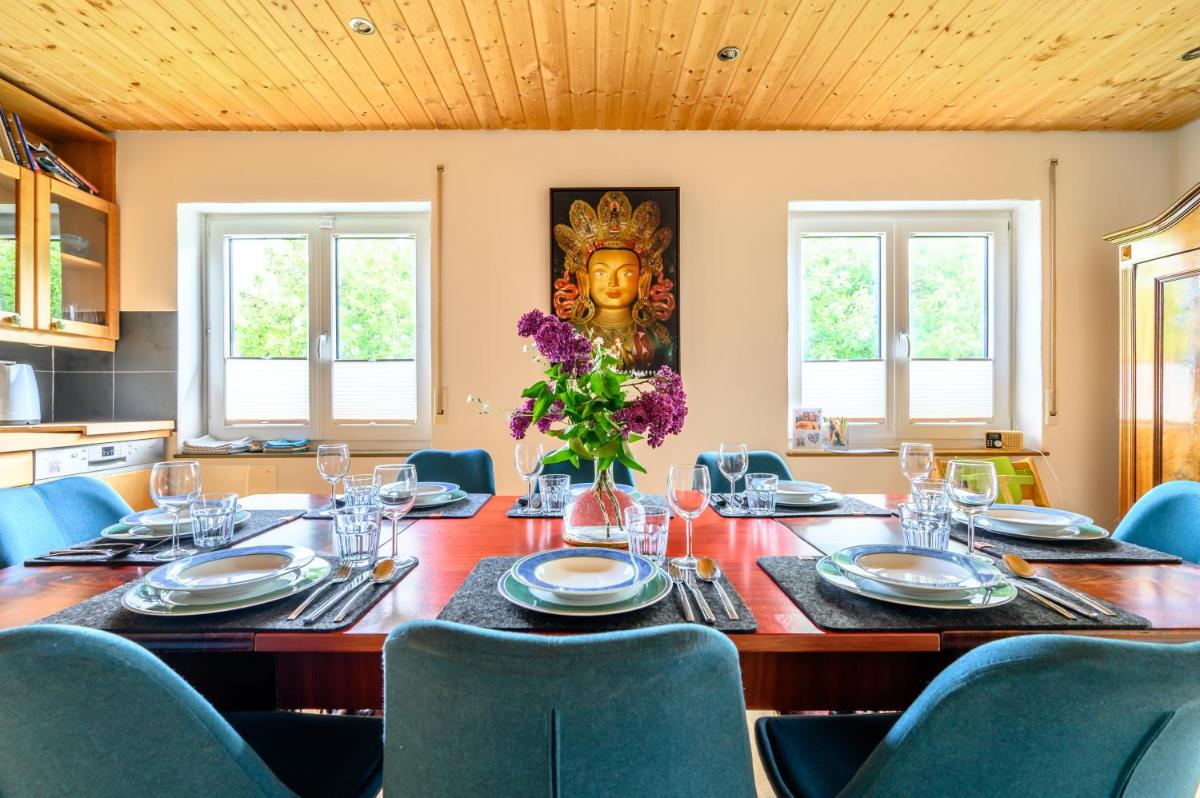 Cosy Family Home - Housity