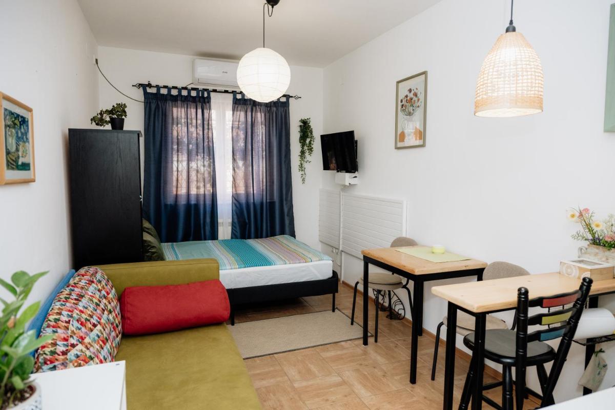 Studio5, sa parkingom, centar Obrenovca - Housity