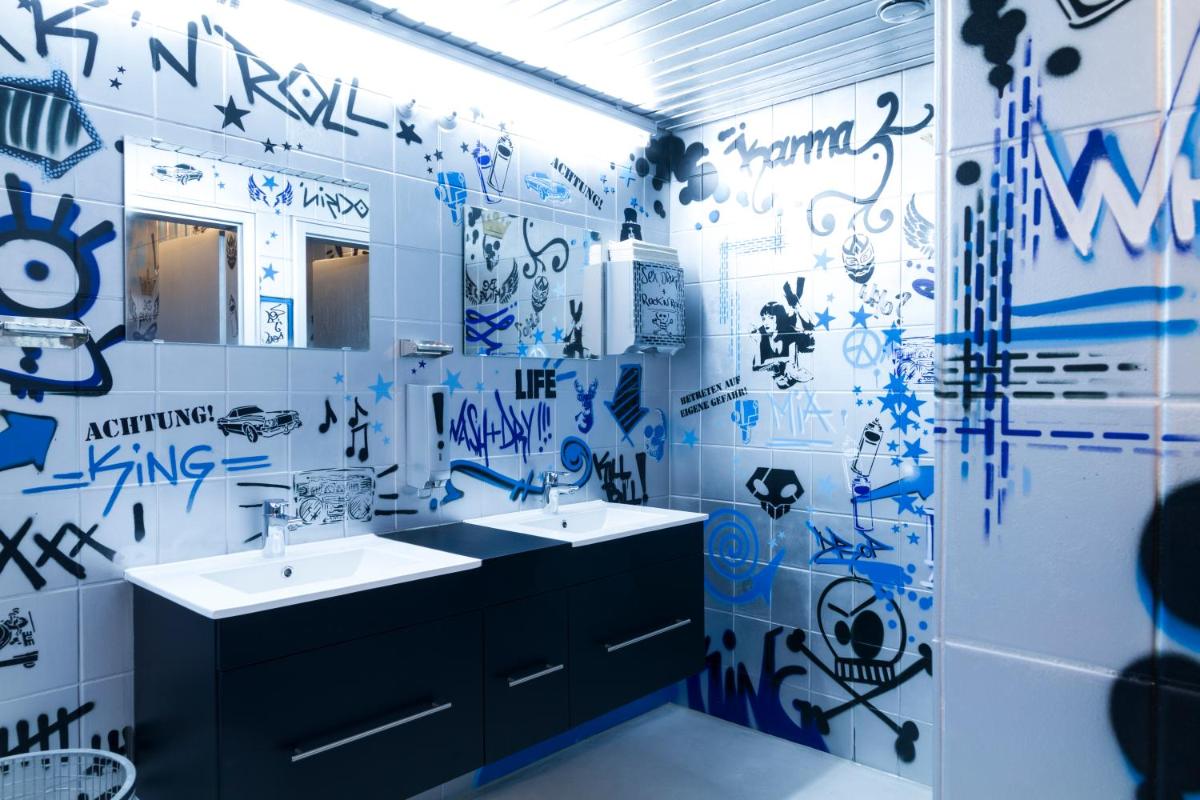 Hotel Hellers Twenty Four I -24h-Check-In- - Housity