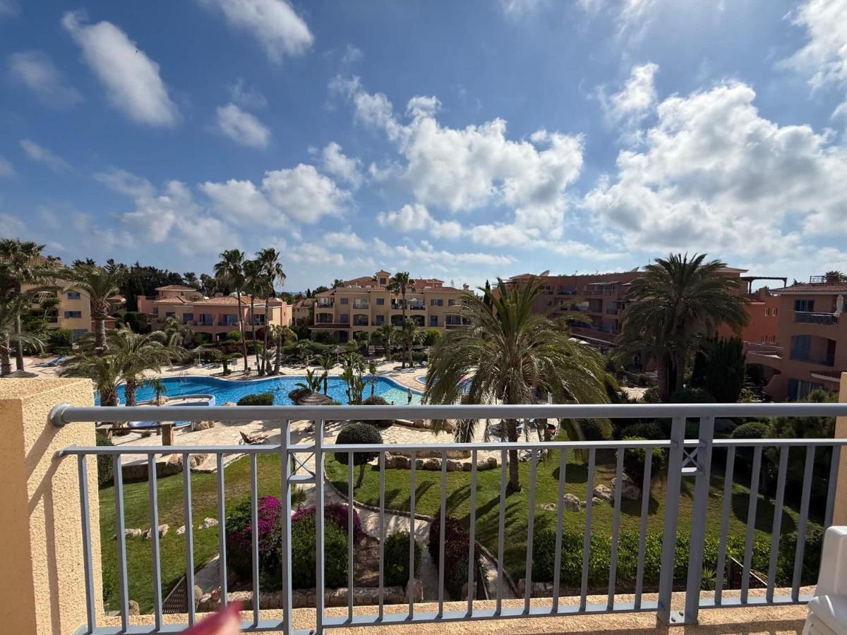 Limnaria Gardens - 1 bedroom, sunny apartment with stunning pool views - Hizvo