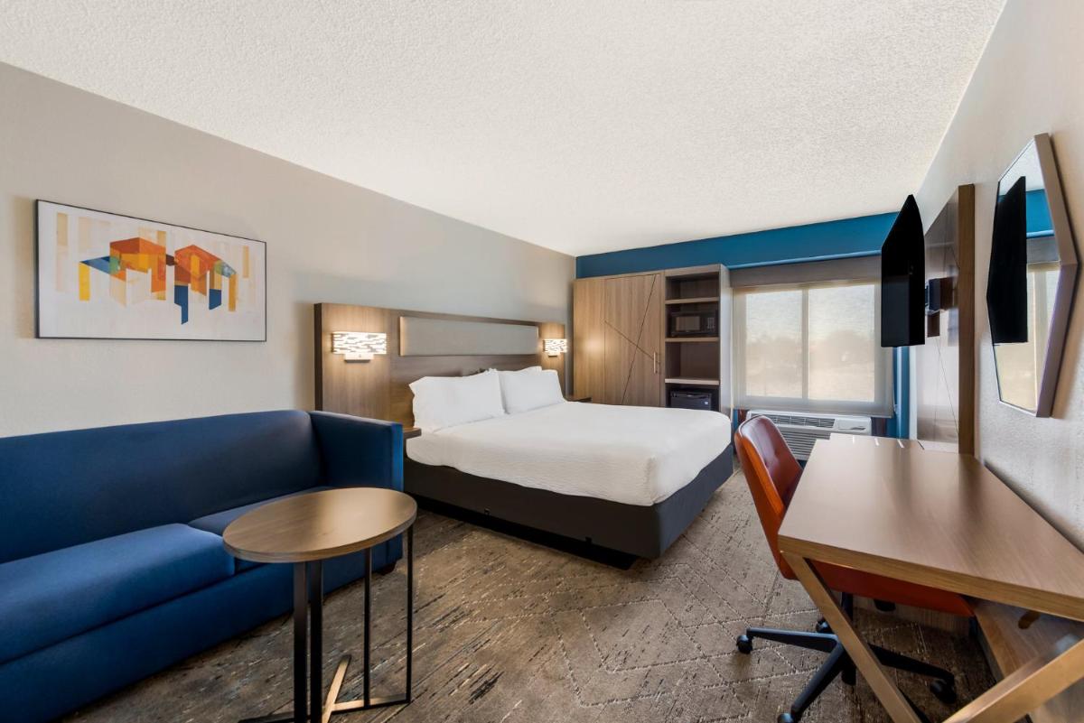 Holiday Inn Express Hotels- Hampton by IHG - Housity