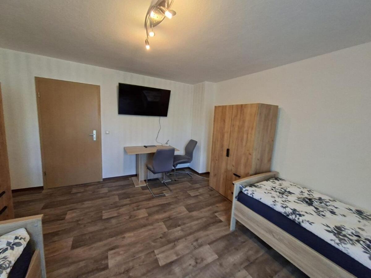 MONTEURUNTERKUNFT in LEUNA - Housity