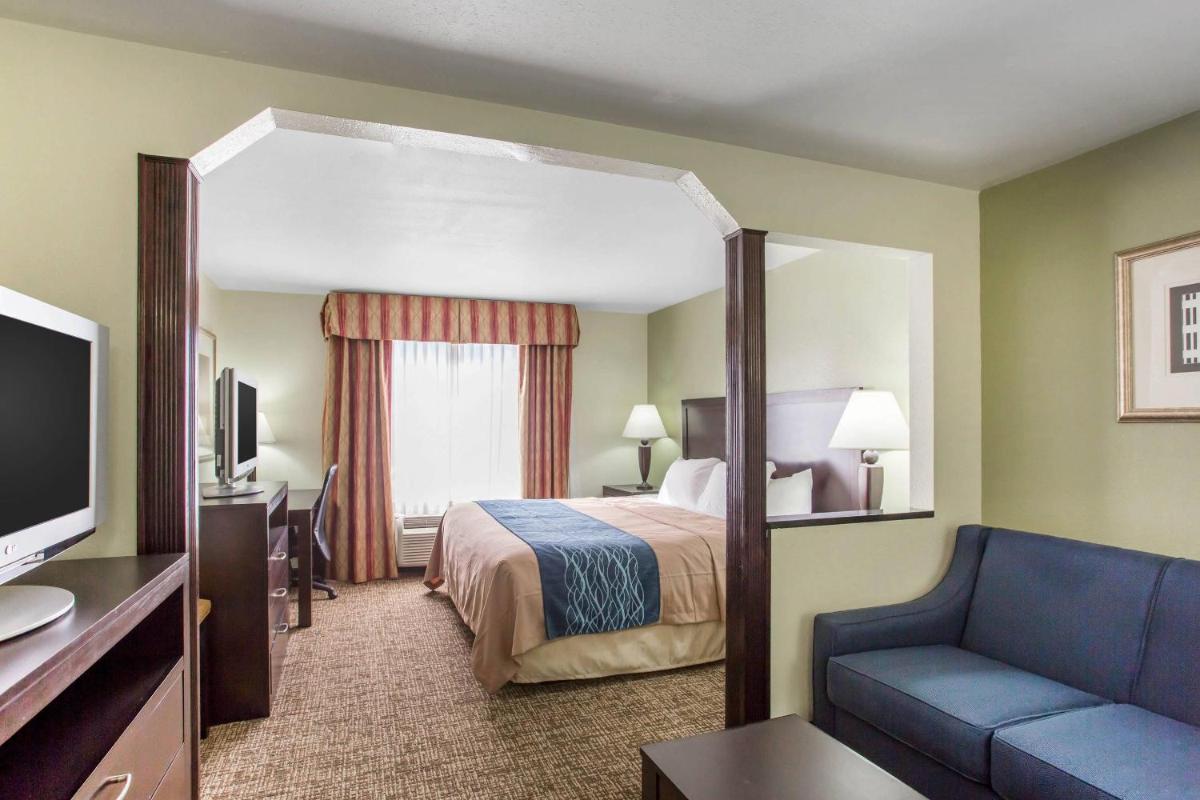 Comfort Inn Franklin Highway 96 - Housity