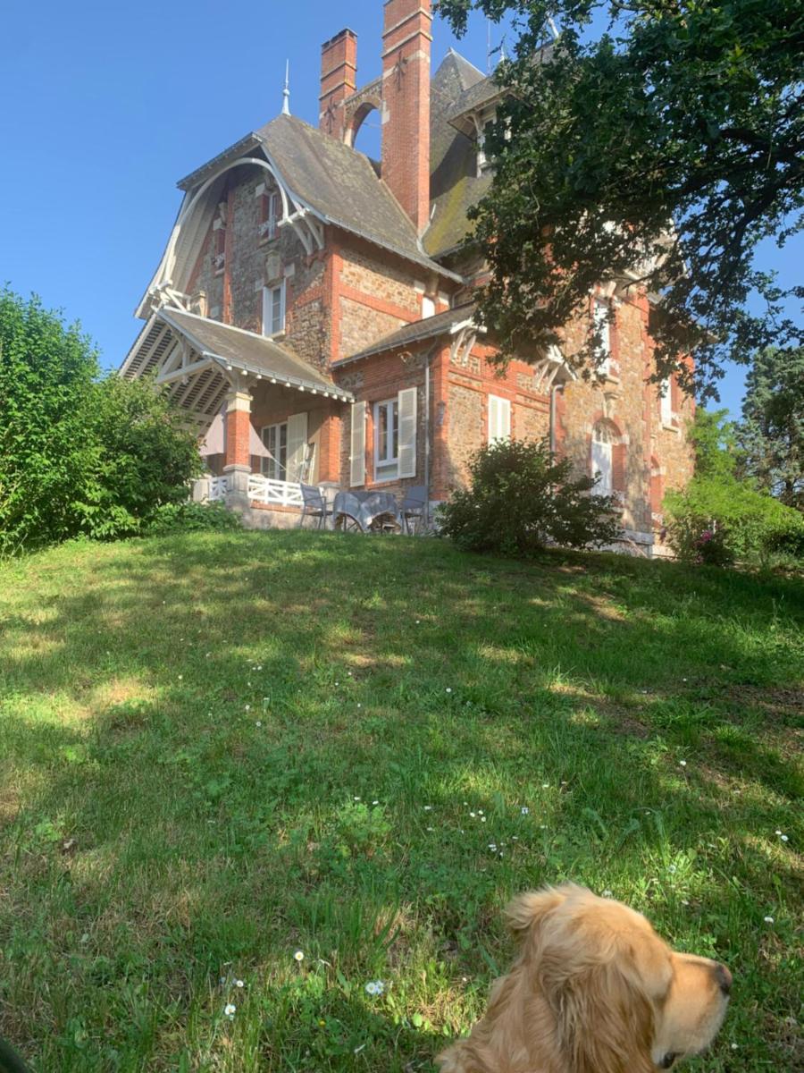 Le Manoir des Rochers - Housity
