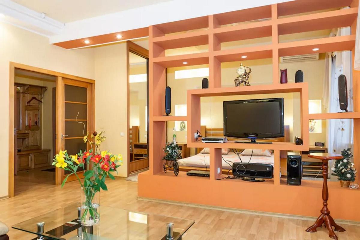 Apartment on Soborniy 177 - Housity