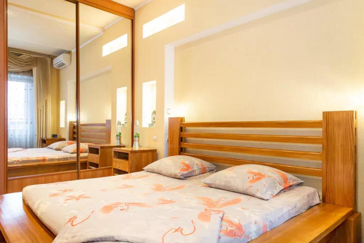 Apartment on Soborniy 177 - Housity