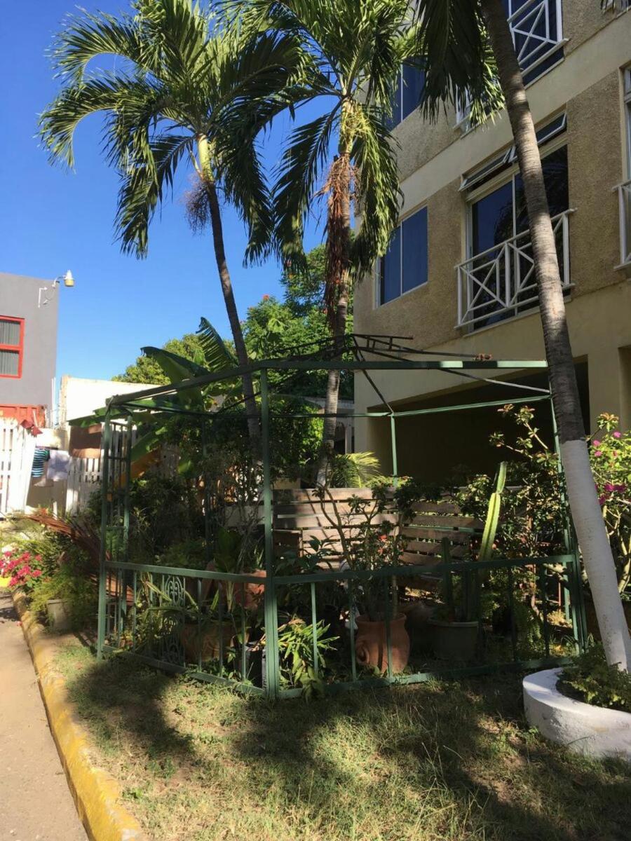 Angel's Apartment Jamaica - Housity