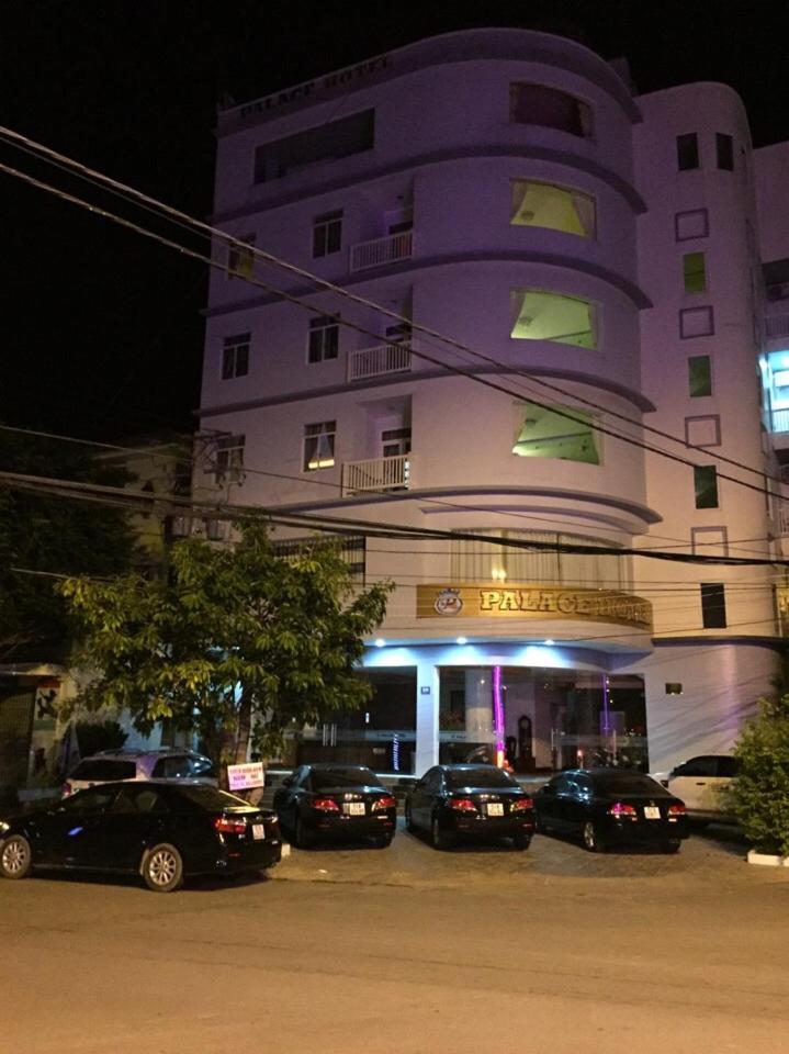 Palace Hotel - Housity