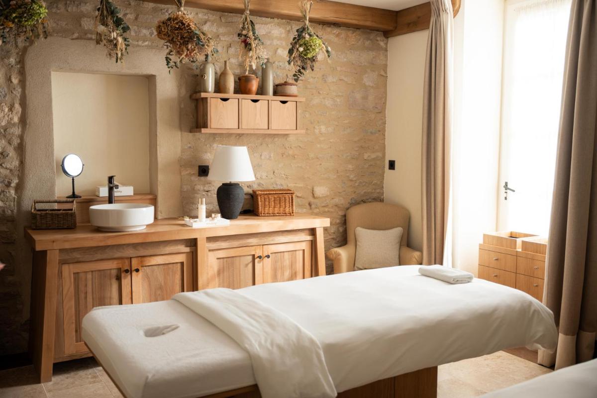 Hostellerie De Levernois - Housity