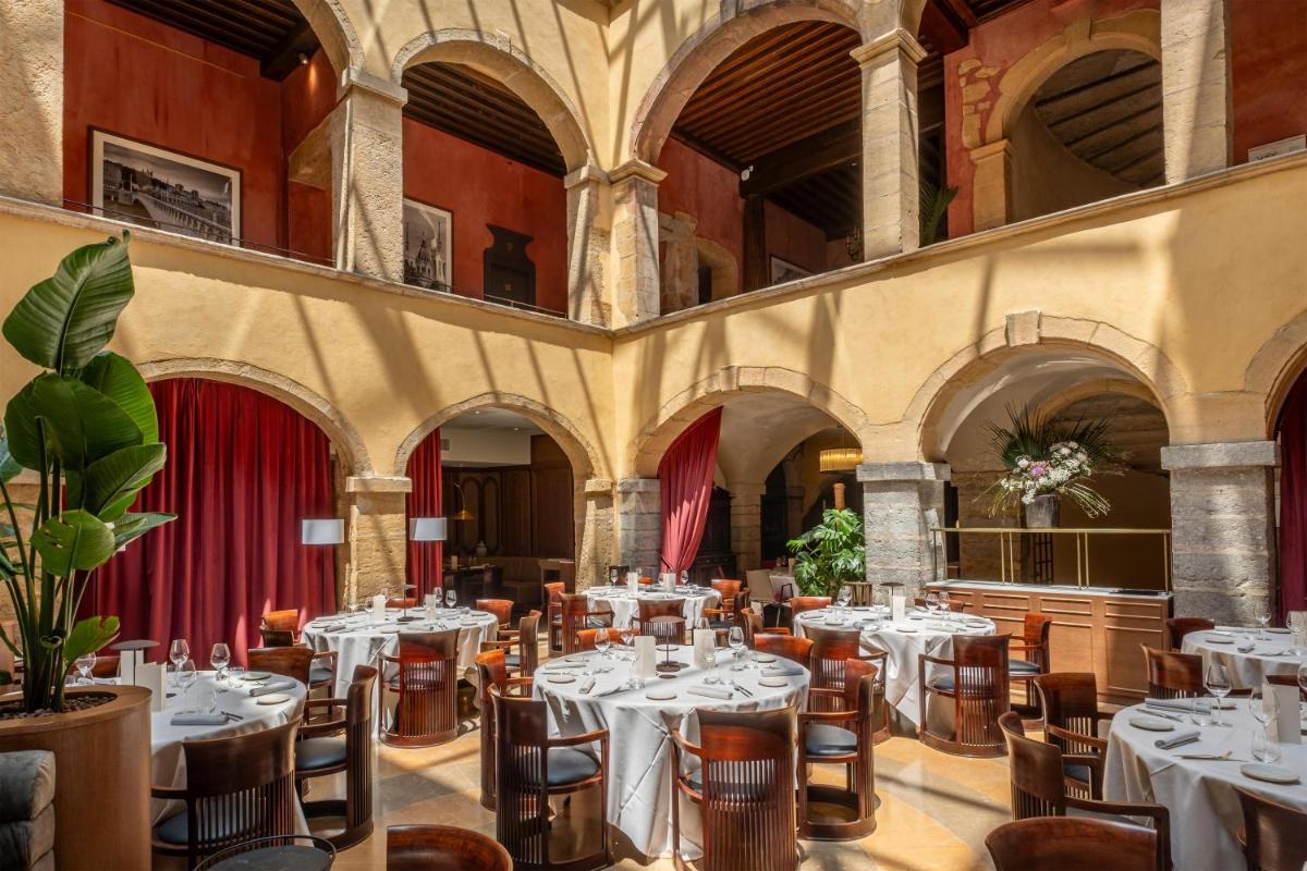 Cour des Loges Lyon, A Radisson Collection Hotel - Hizvo
