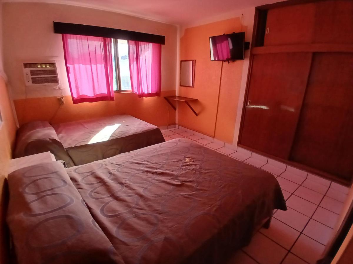 Hotel Santa María - Housity