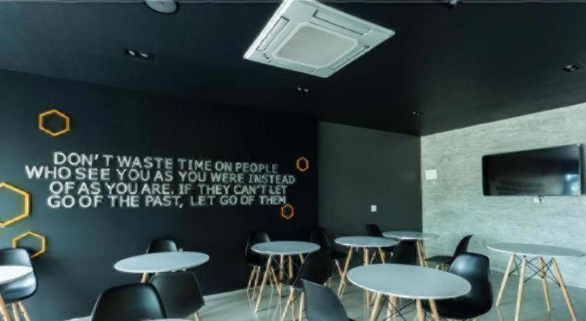 Seven bee boutique hotel - Housity