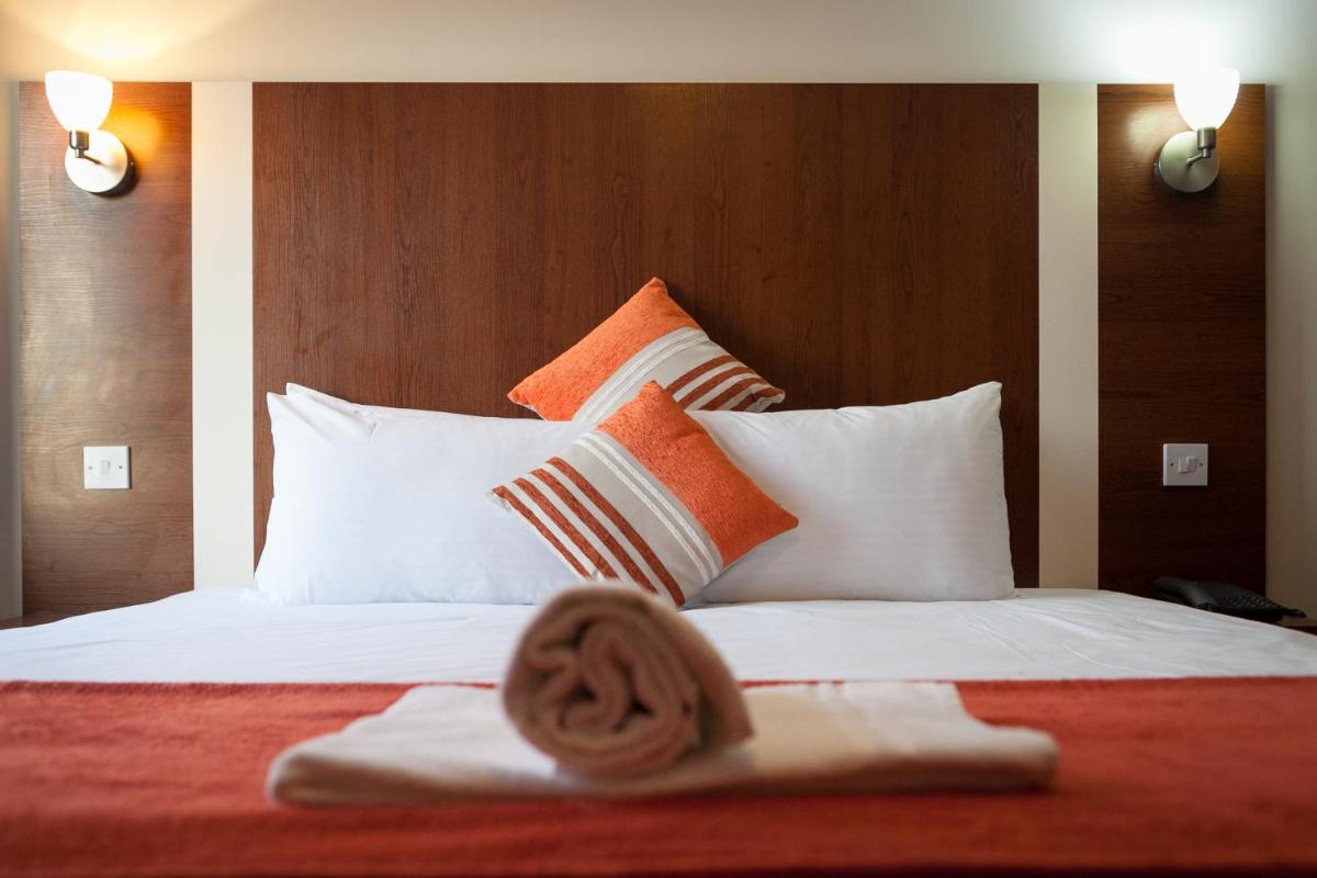 Celtic International Hotel Cardiff Airport - Housity