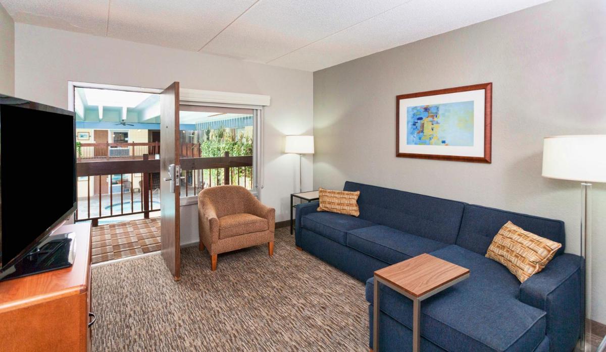 Best Western Bridgeview Hotel - Housity