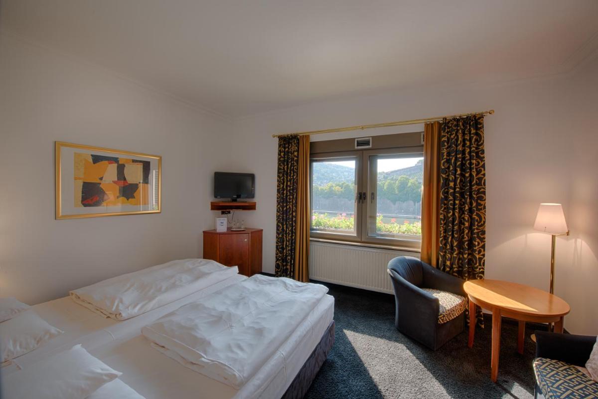 Hotel & Restaurant Walfisch - Housity