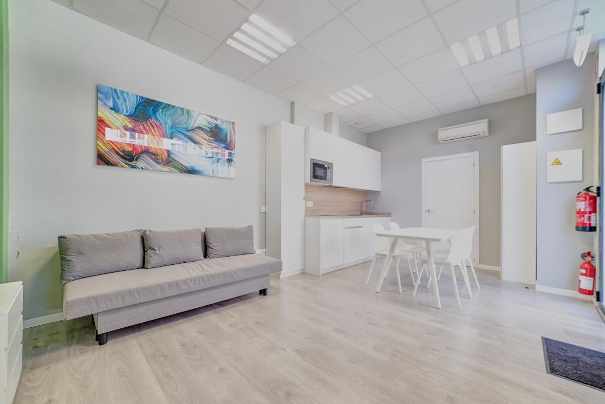 Apartamentos Pamplona by Clabao - Housity