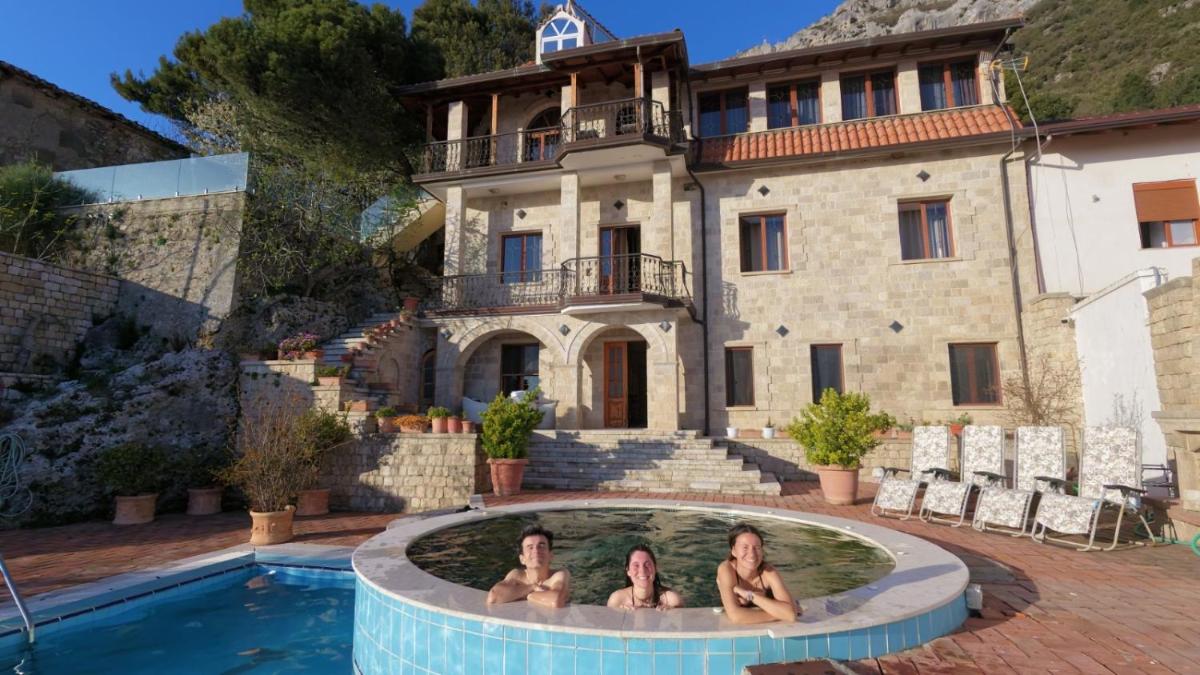 Villa Celaj “The Castle” - Housity