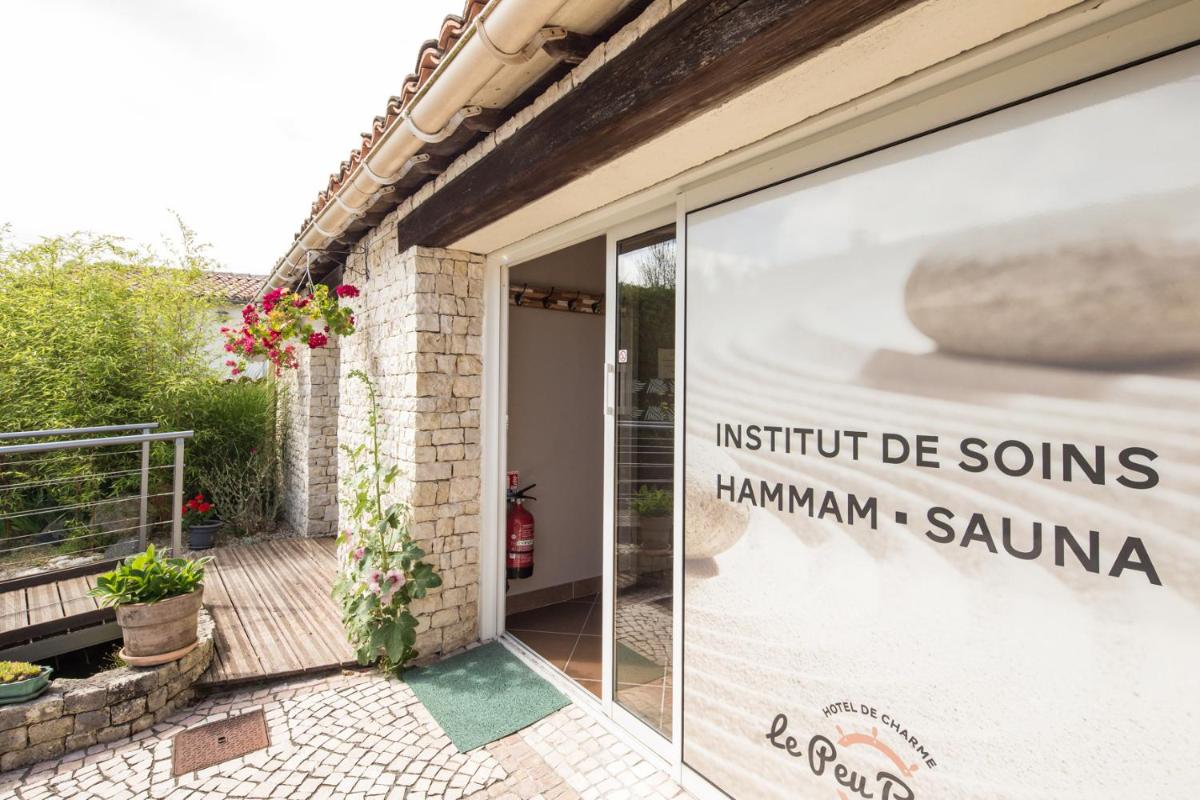Photo de la galerie de l'établissement Hôtel Le Peu Breton, à Sainte-Marie de Ré