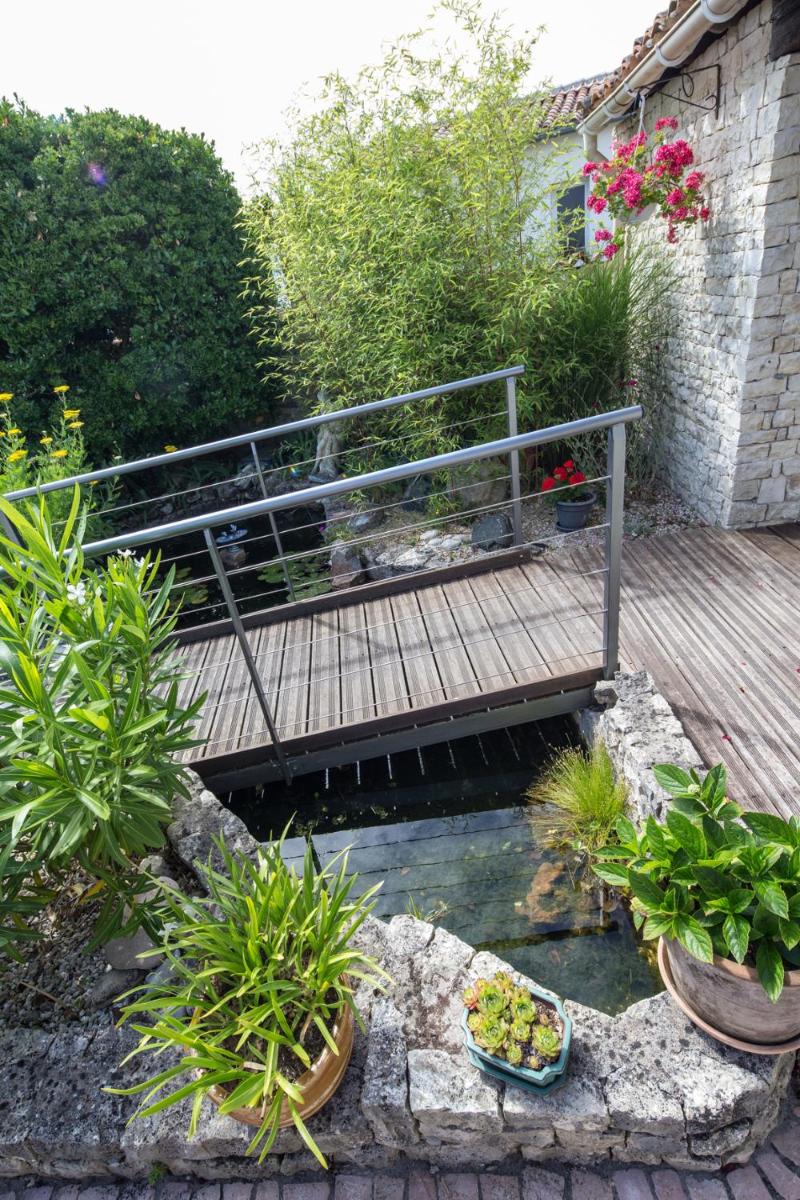 Jardin de l'établissement Hôtel Le Peu Breton