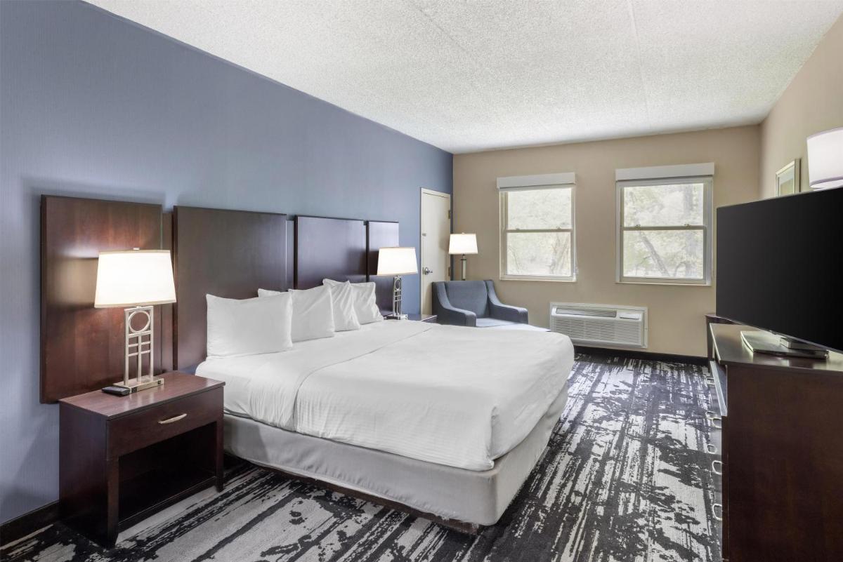 Best Western Owego Inn - Housity