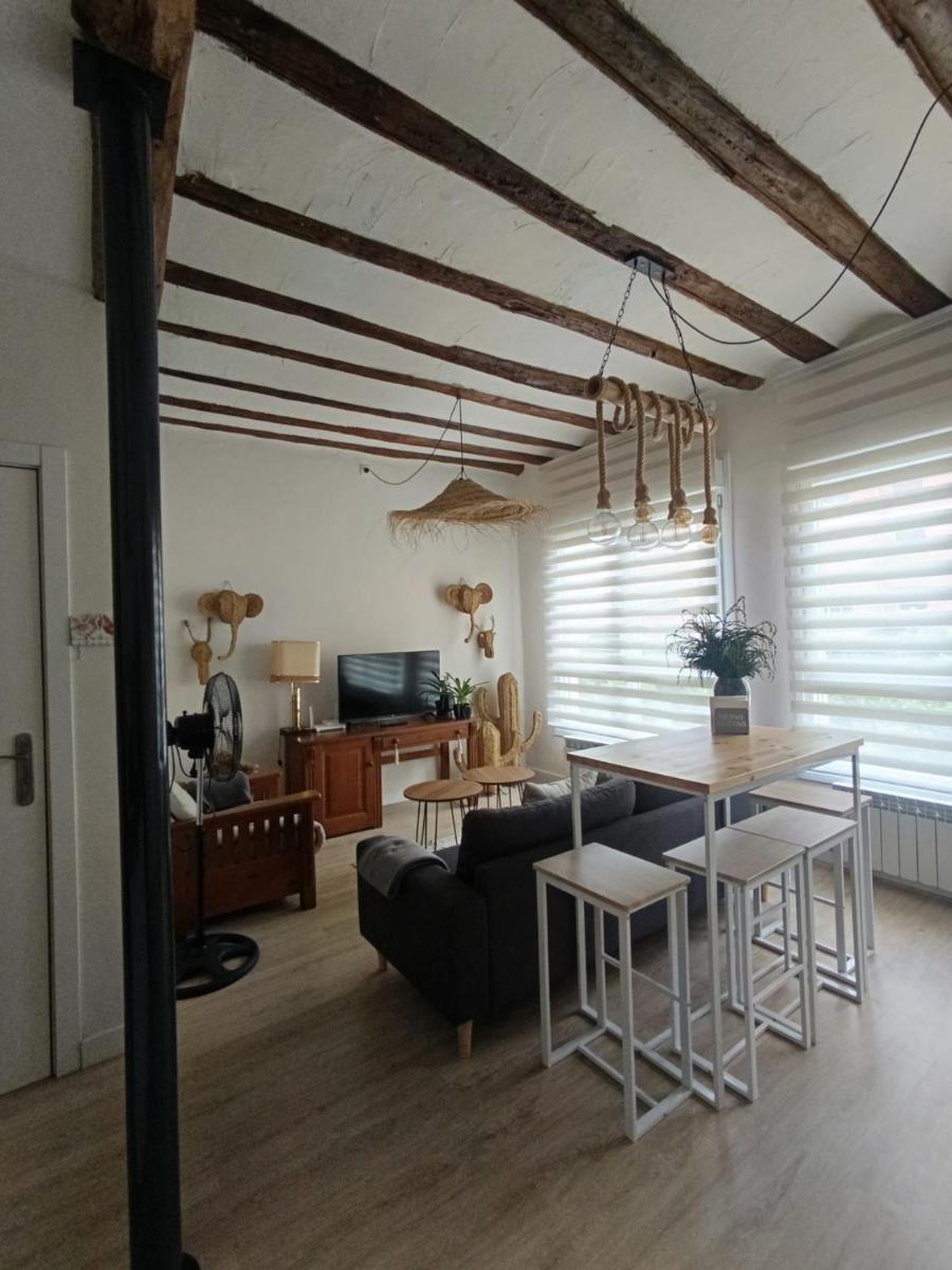 Apartamentos La Muralla - Housity