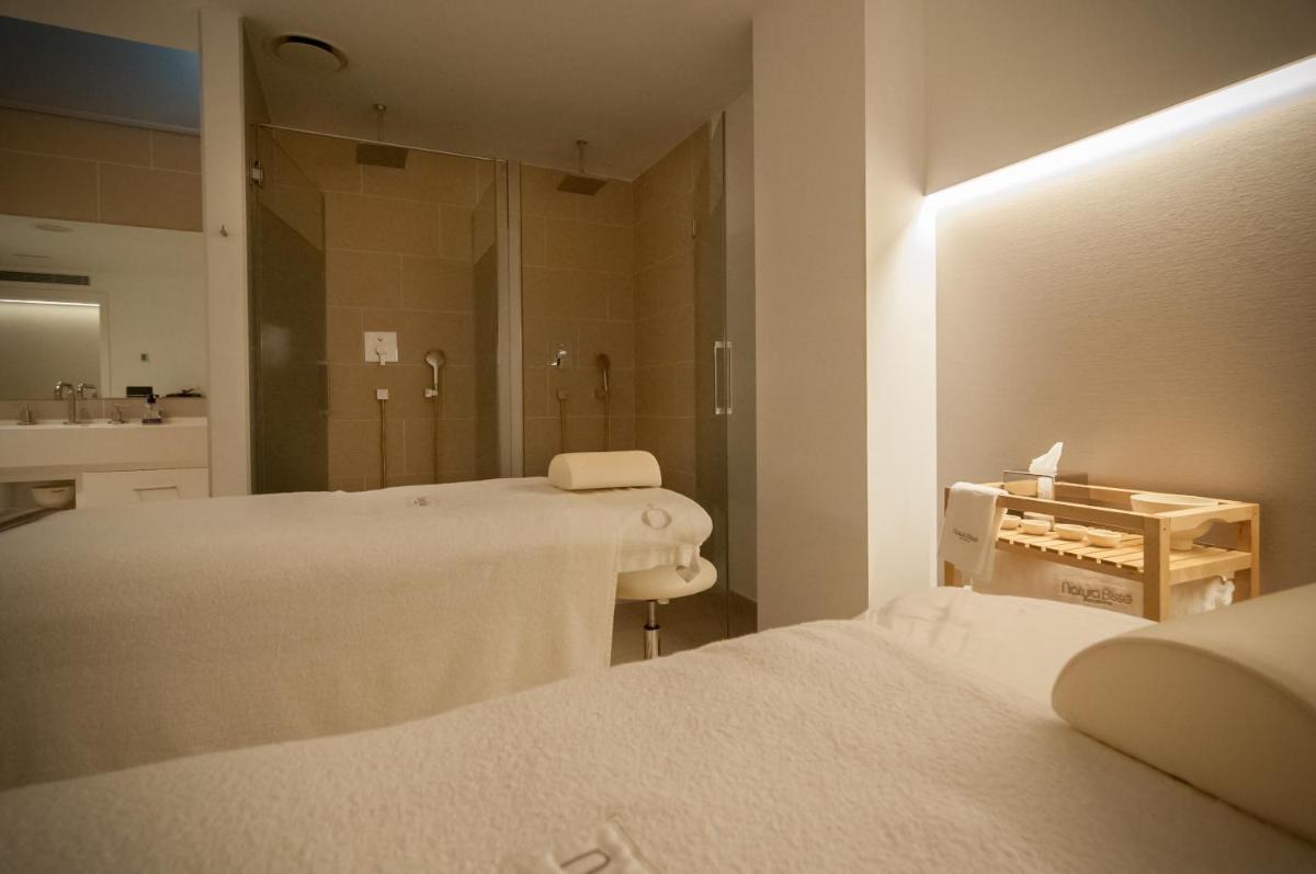 Cama o camas de una habitación en Hotel Sorli Emocions