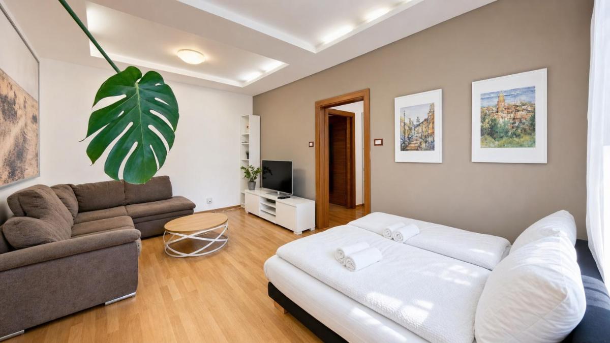 2BR APT with free garage parking, close to the historic centre - Hizvo