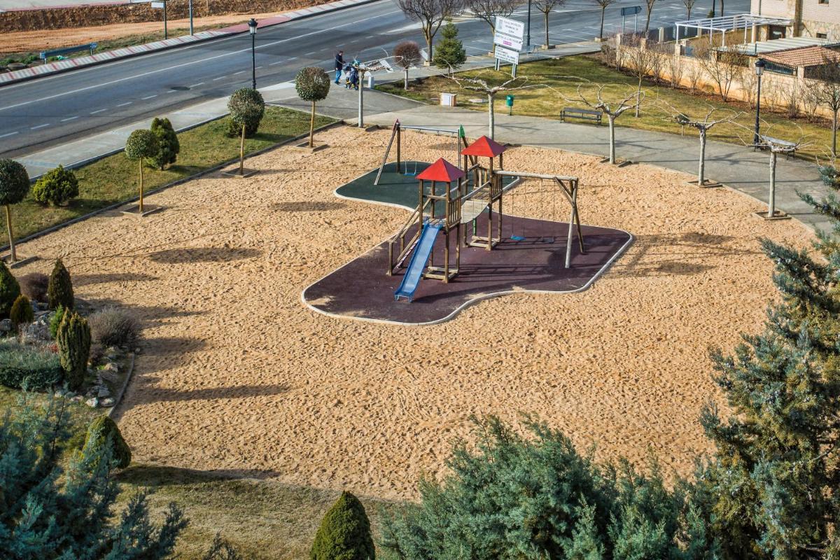 Zona de juegos infantil en Hotel Spa Rio Ucero